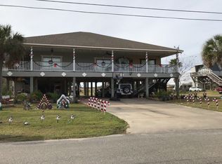 1129 Chapman Rd, Bay Saint Louis, MS 39520