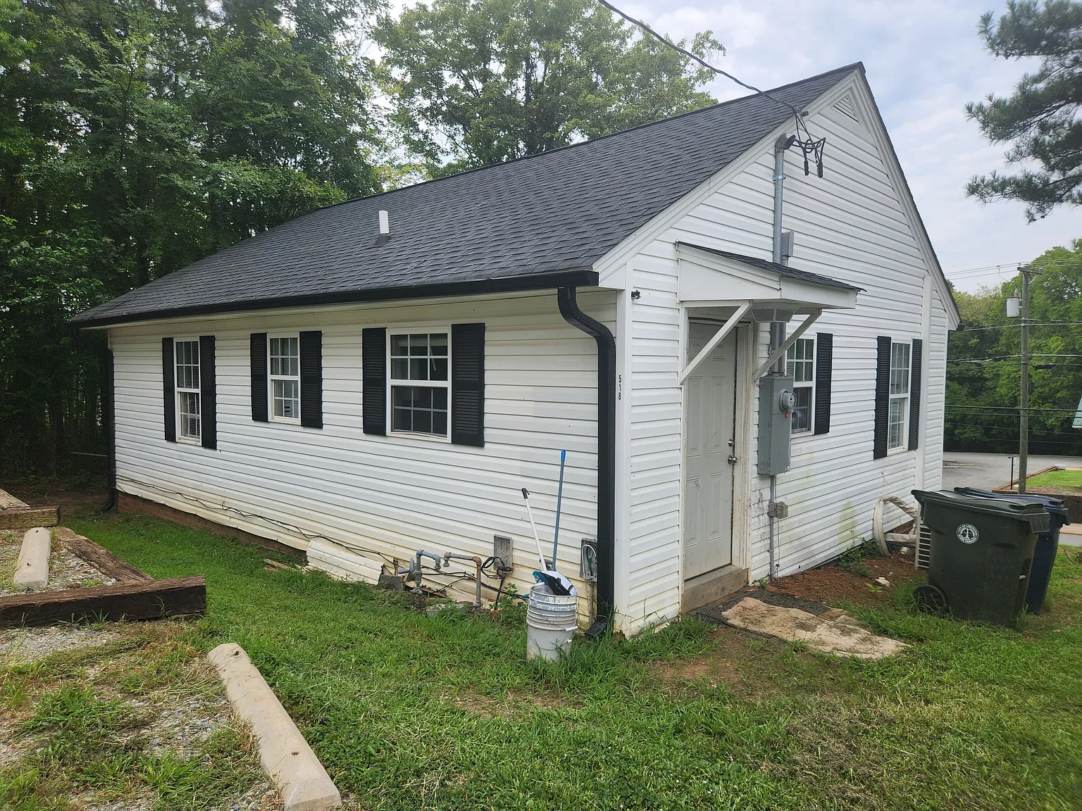 2 bed, 1200 sqft, $1,200 — Photo 2