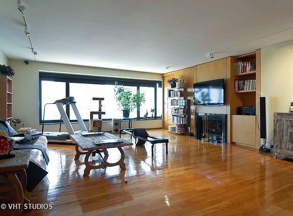 5th image of 161 E Chicago Ave APT 60M3