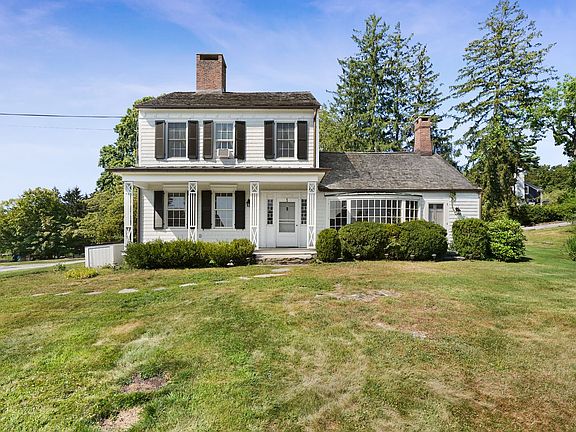 4th image of 1 Pound Ridge Rd