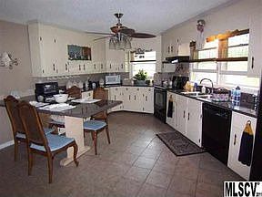 4th image of 2727 Lyndsey Ln