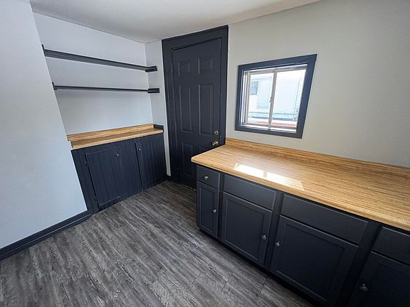 5th image of 610 Plum St