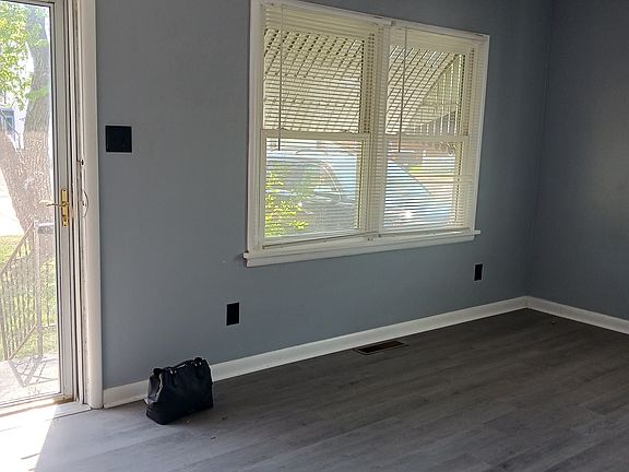 3rd image of 2311 W 6th St