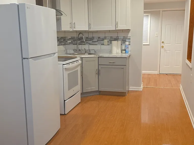 4829 Hawthorne St — Photo 3