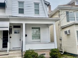 104 S 4th St, Frackville, PA 17931