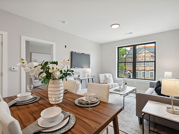 5th image of 263 N Main St #4843692