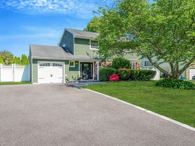 33 Amapola Lane, Kings Park, NY, 11754