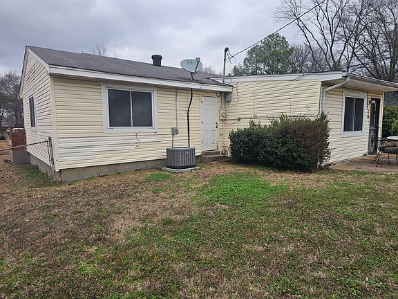 3rd image of 1687 Whitehead Dr