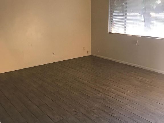 3rd image of 17114 Ivy Ave