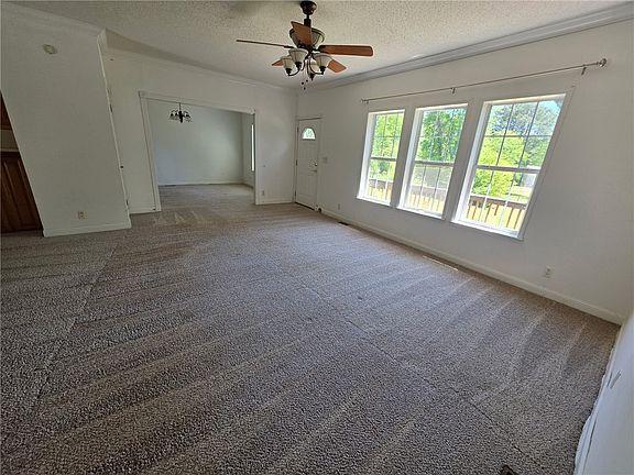 4th image of 1400 Massey Rd
