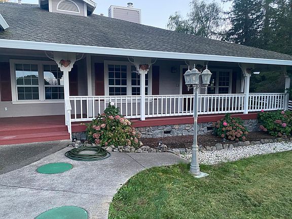 2nd image of 220 Metz Ln