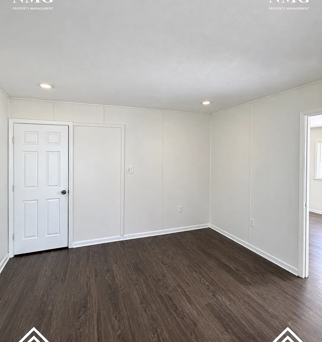 1069 Brookley Street - 1 — Photo 2