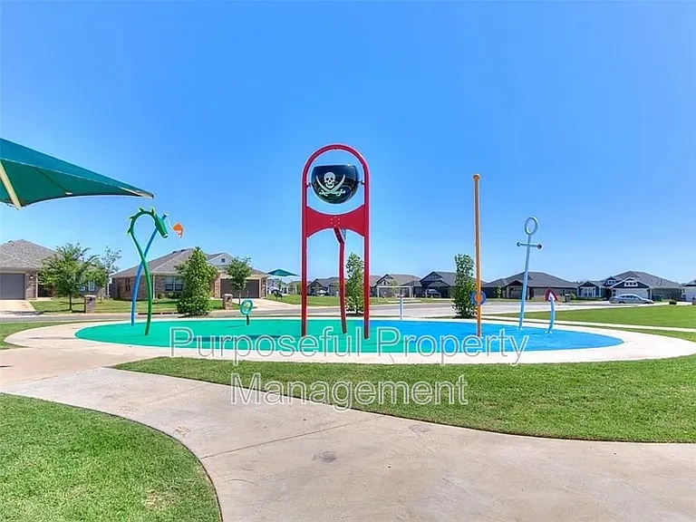 8701 Ricard Dr — Photo 30