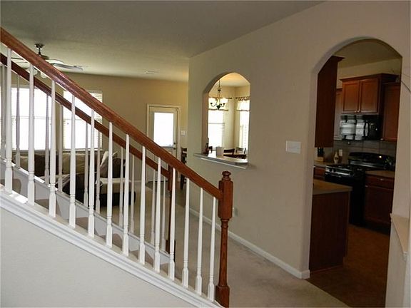 5th image of 8607 Debbie Terrace Dr
