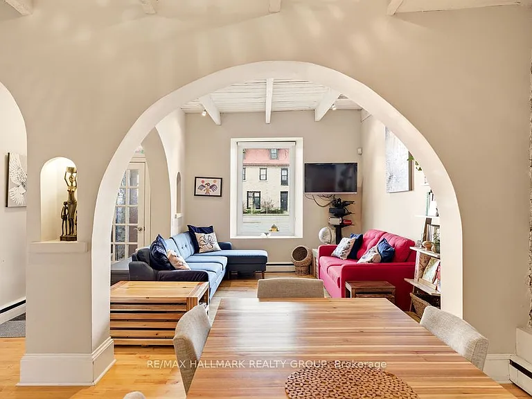 176 King Edward Ave — Photo 14