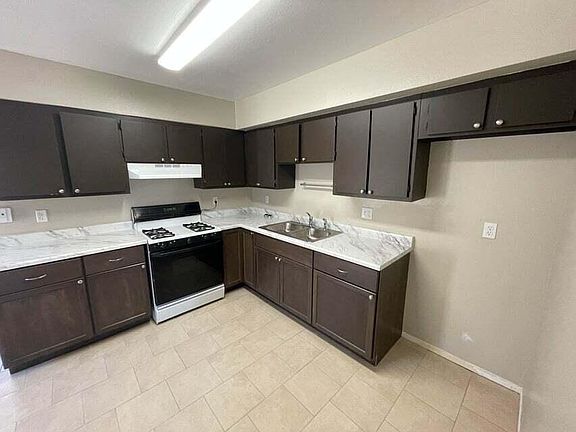 4th image of 2845 Beachcomber Dr #B