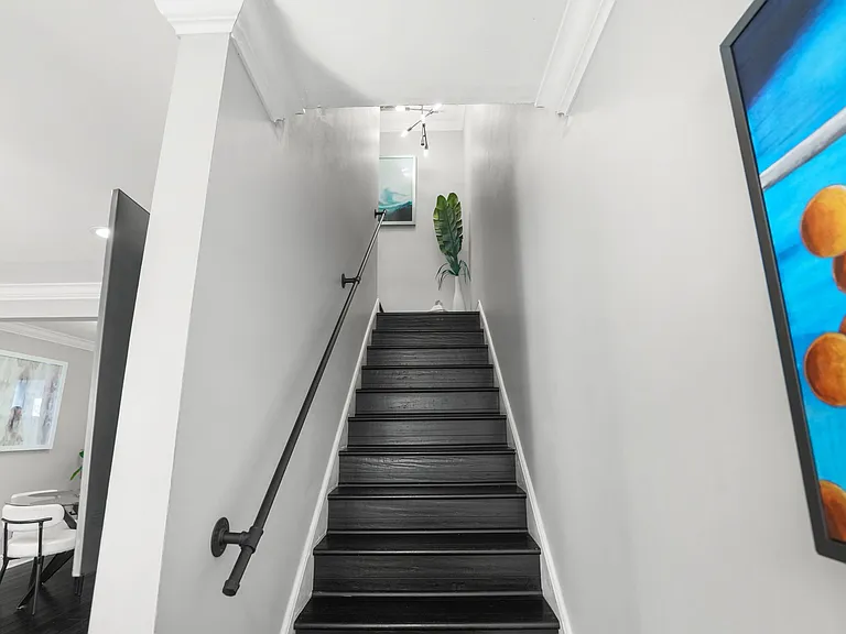 2925 W Santiago St — Photo 19