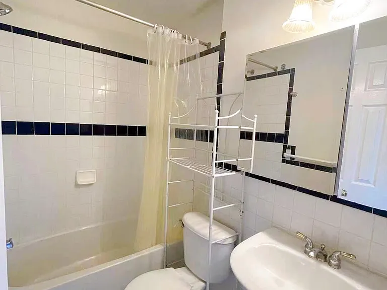206 W Beech Rd — Photo 27