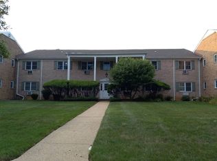 4 E Windsor Ter, Freehold, NJ 07728
