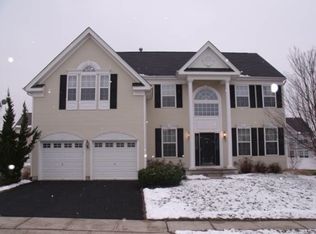 3482 Chester Dr, Macungie, PA 18062