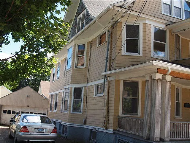 3 bed, 1200 sqft, $1,875 — Photo 4