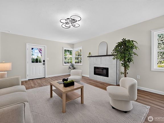4th image of 98 Hardie Avenue SW