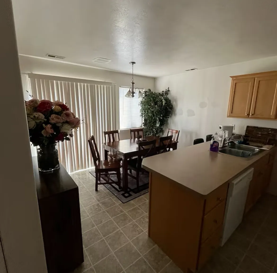 2 bed, 2.5 bath, 1192 sqft, $1,695 — Photo 3