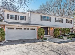1120 Kent Ave, Highland Park, IL 60035
