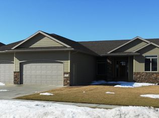 7101 S Wilshir Pine Ave, Sioux Falls, SD 57108