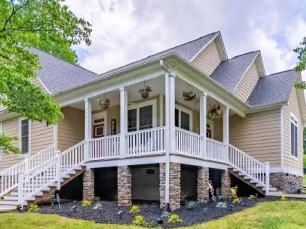 206 Montclair Dr, Locust, NC 28097