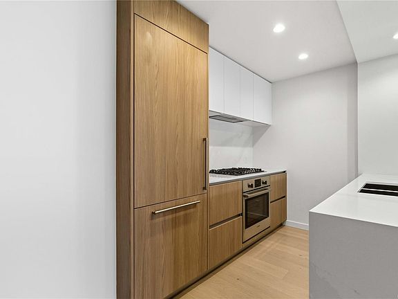 4th image of 2000 Hannington Rd #1013