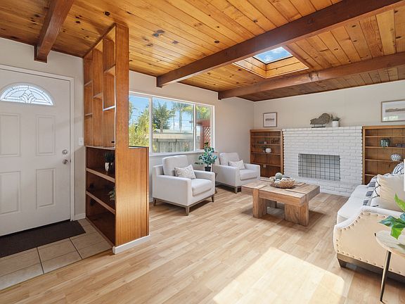 4th image of 1375 Brommer Way
