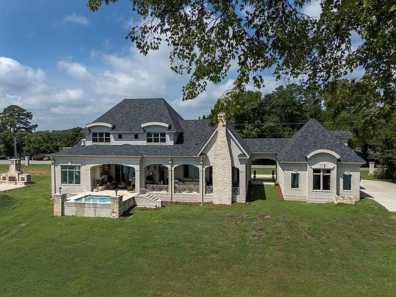 3rd image of 547 Saint Francis Rd
