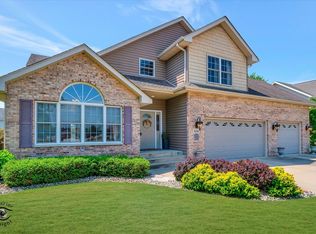 529 Hollyberry Ln, Bourbonnais, IL 60914