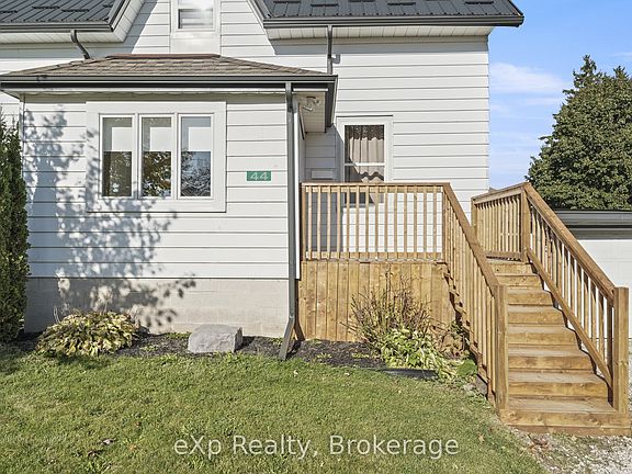 4th image of 44 Schade St