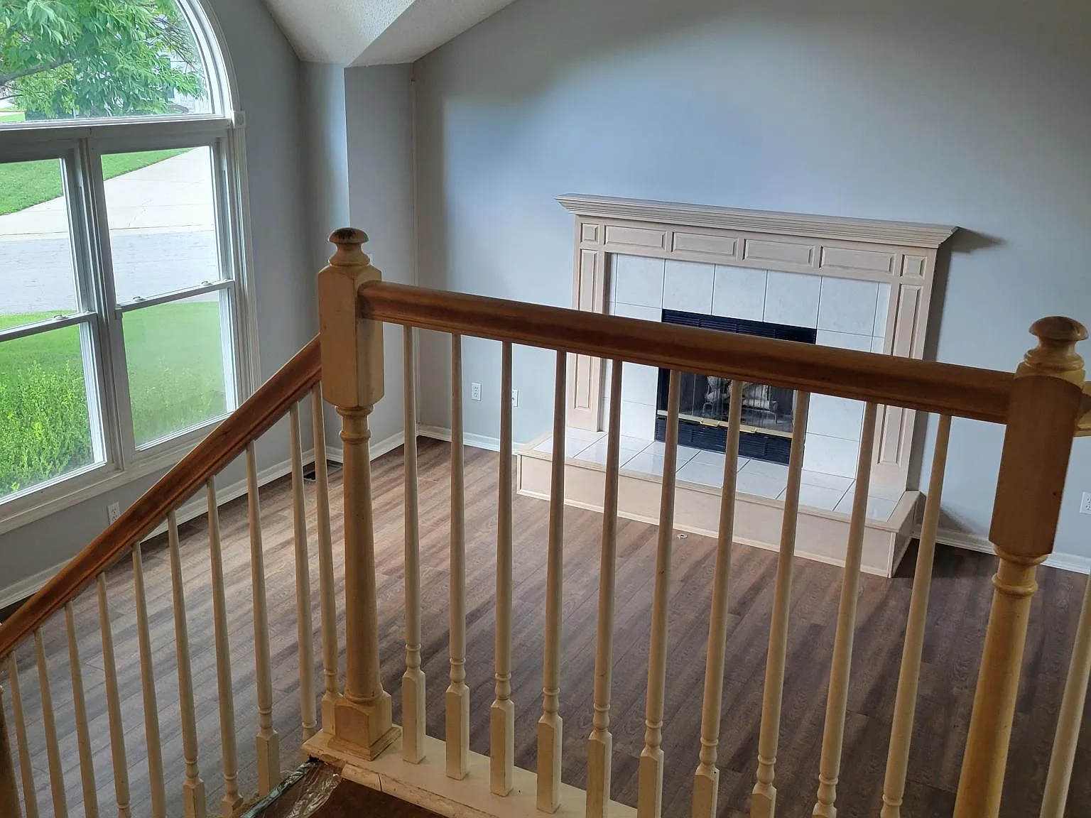 3 bed, 2.5 bath, 1600 sqft, $2,200 — Photo 2