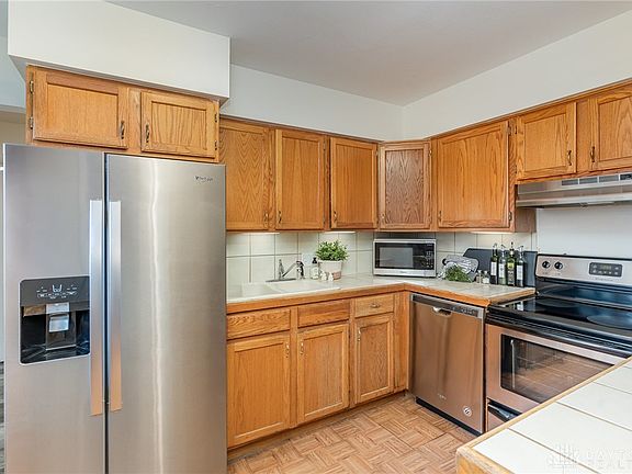 3rd image of 361 Hoffman Ave