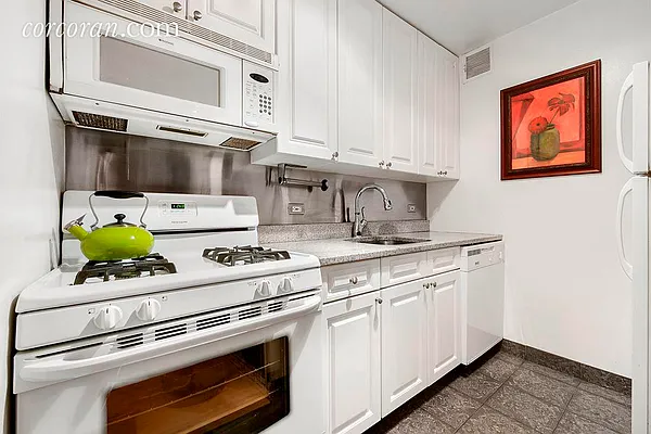 Sold by Corcoran | media 1