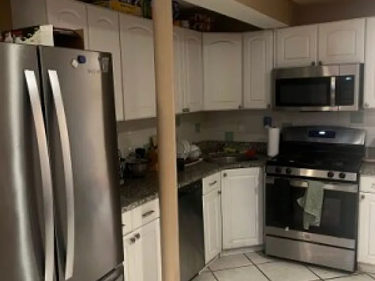 8 Saint Lukes Rd #B — Photo 11