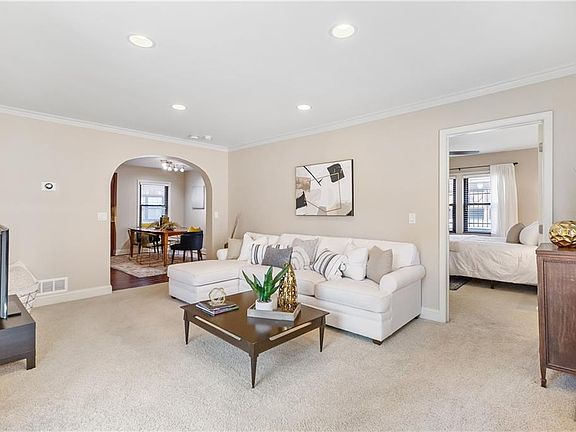 3rd image of 4542 Jarboe St APT 2