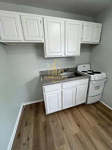 396 Stuyvesant Ave Photo 1