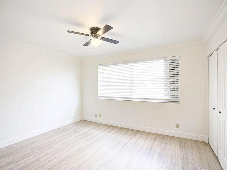 2855 NE 15th St #2855 — Photo 10