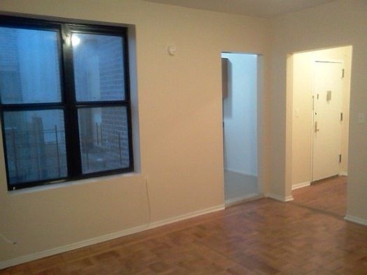 1st image of 10425 195th St APT 3D