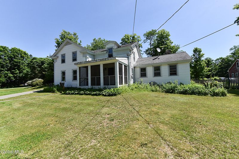 4th image of 1088 Rock City Road