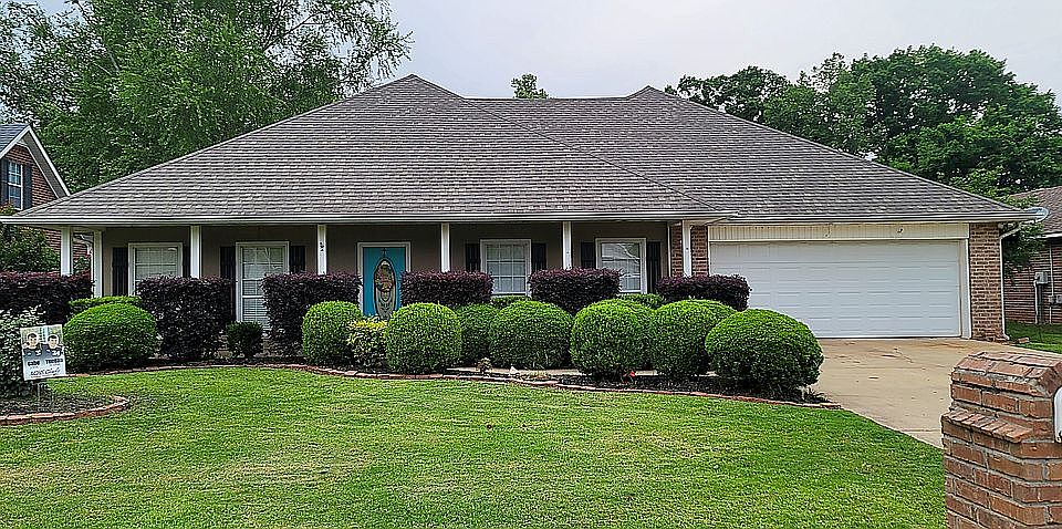 1st image of 816 Whitfield Dr