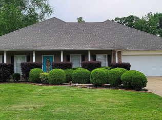 816 Whitfield Dr, Natchitoches, LA 71457