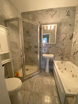 Rented by La Seven Inc. | media 15