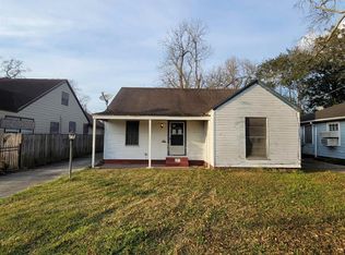 1872 Roberts St, Beaumont, TX 77701