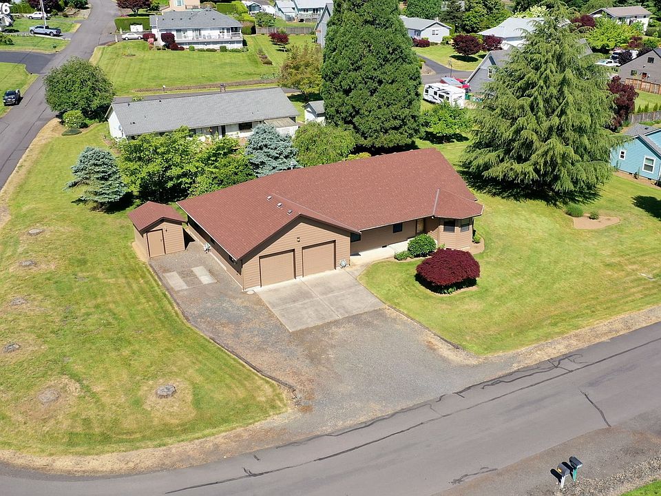 1st image of 50541 Hillcrest Dr