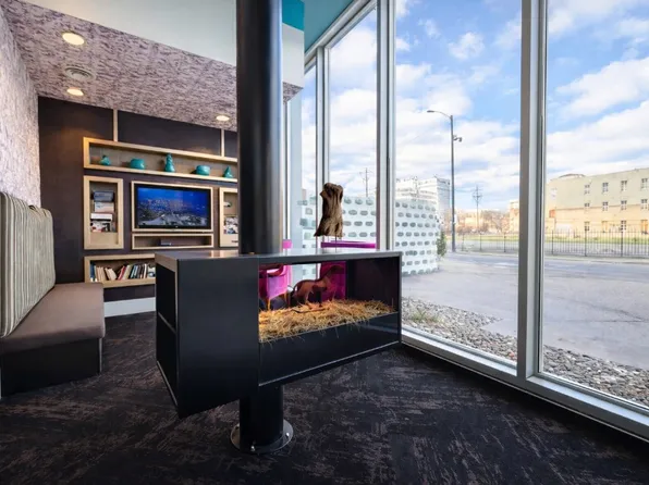 800 Tower Apartments, 800 S 4th St #Fc4f6ff57, Louisville, KY 40203